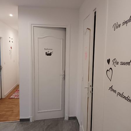 Elzao Hotel Lyon Bagian luar foto